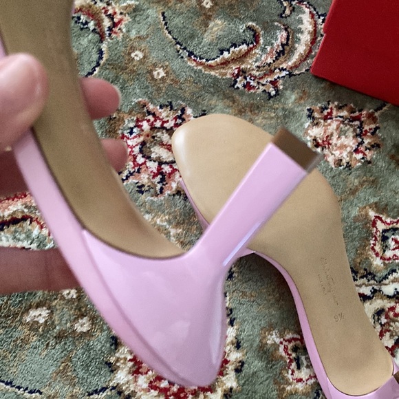 Ferragamo heels 🦄 - Picture 10 of 17